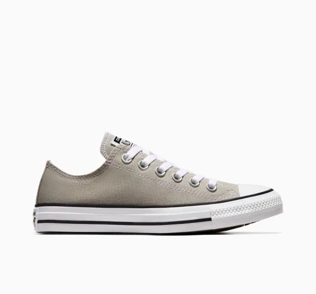 Converse Chuck Taylor All Star Ox Trainers