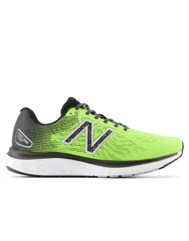 New Balance Fresh Foam 680V7 Trainers In Green
