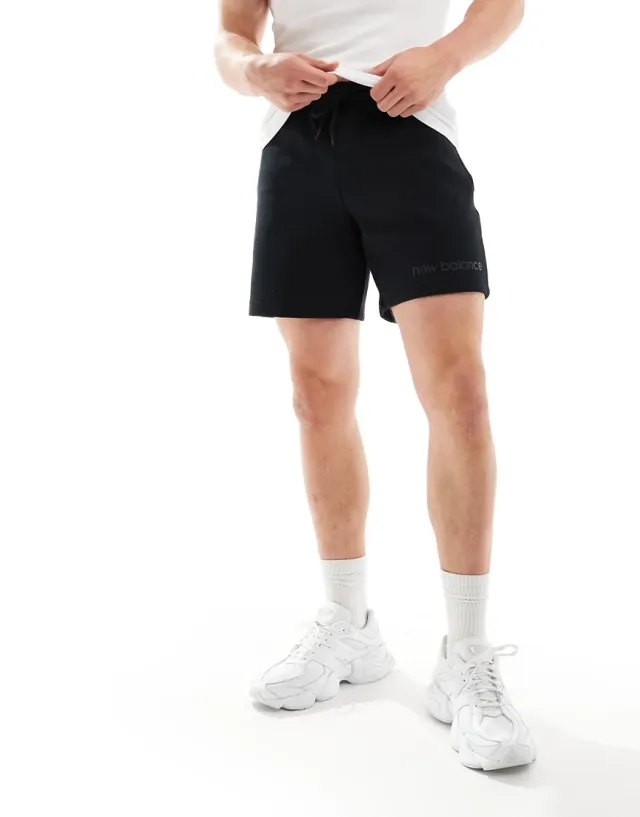 New Balance Men's Hyper Density Short 7 in Black Poly Knit