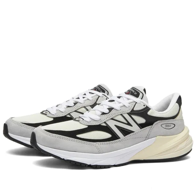 New Balance 990