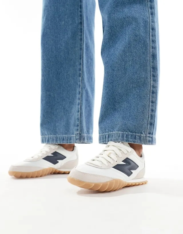 New Balance RC30