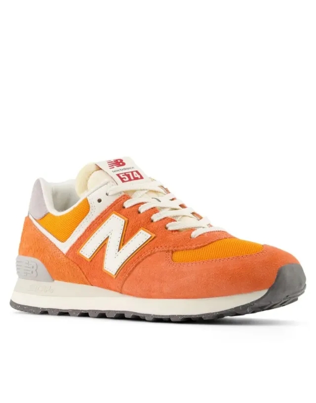 New Balance 574 Trainers In Red