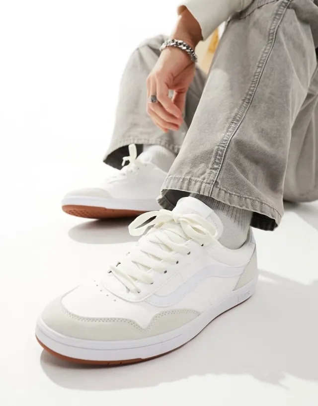 Vans cruze too comfycush trainers in white multi