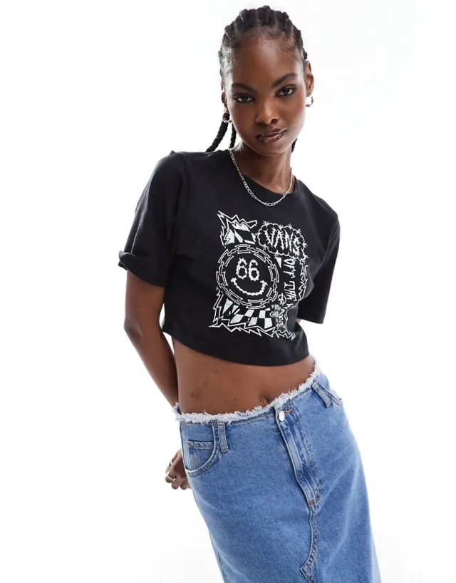 Vans Forever Checker Crew Cropped T-Shirt In Black
