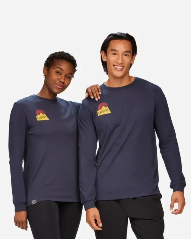 Hoka One One HOKA Graphic LS T-Shirt in Outer Space