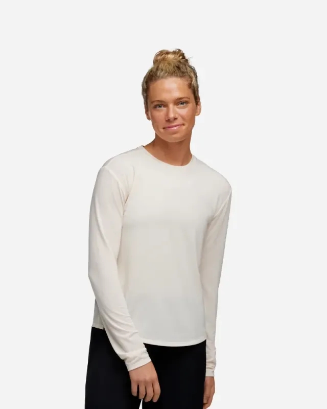 Hoka One One Women's HOKA Essential LS T-Shirt in Eggnog