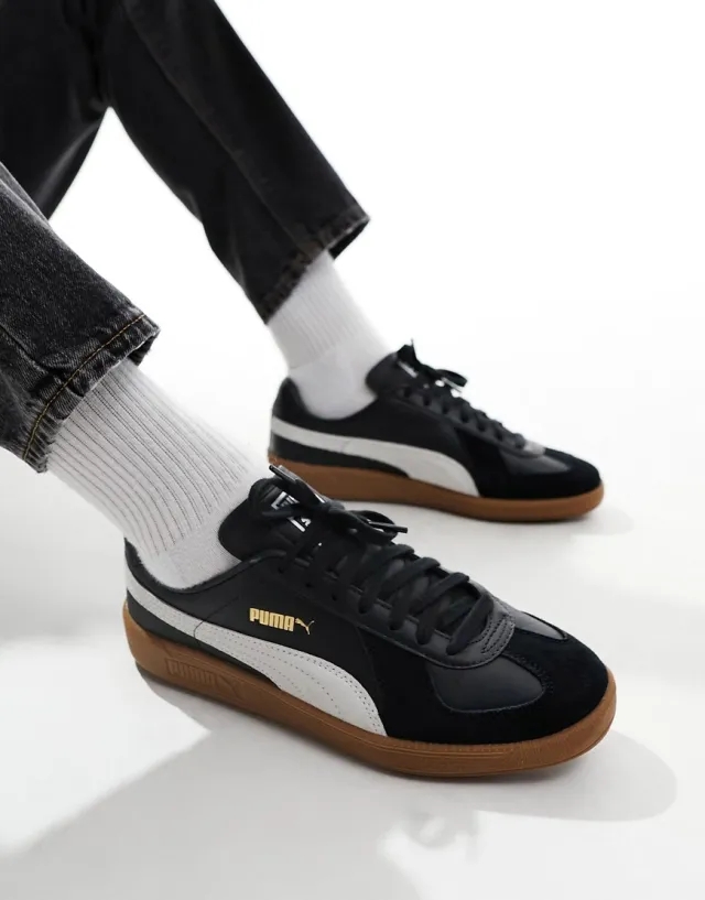 PUMA terrace classic trainers in black & white