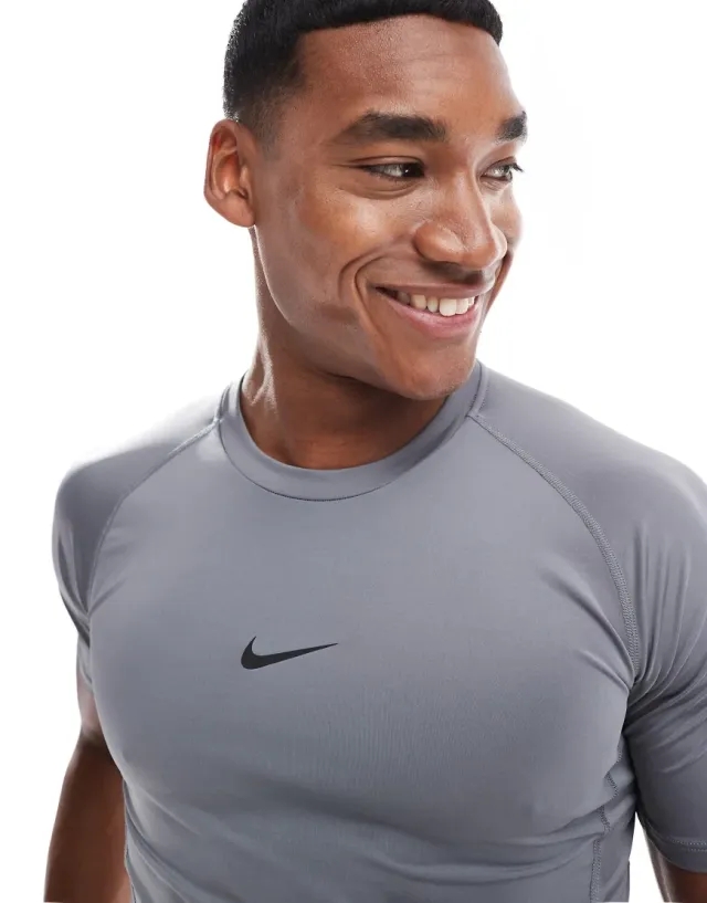 Nike Pro Training Dri-Fit Muscle Fit In Black-Blue