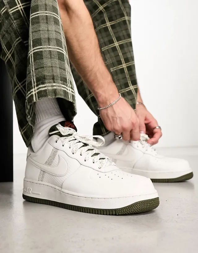 Nike Air Force 1 '07 Trainers In Off White And Khaki