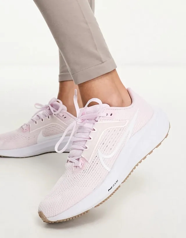 Nike Womens Pegasus 40