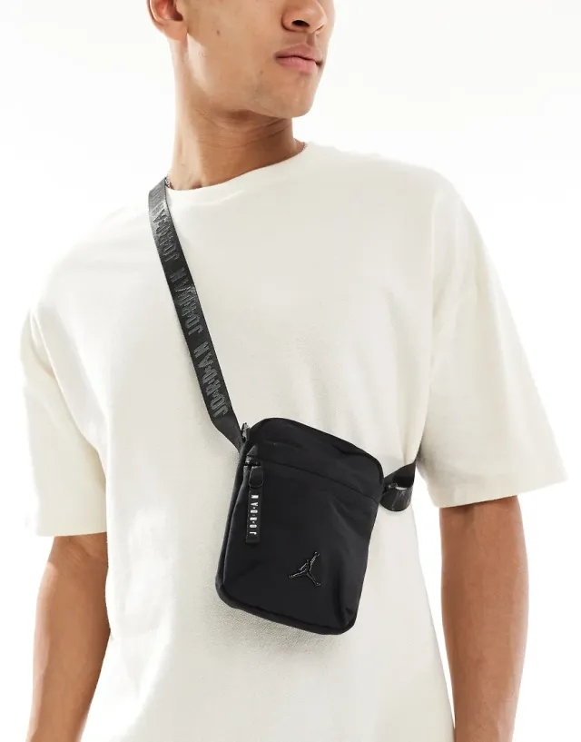 Nike Jordan Jordan Cross Body Unisex Bags - Black