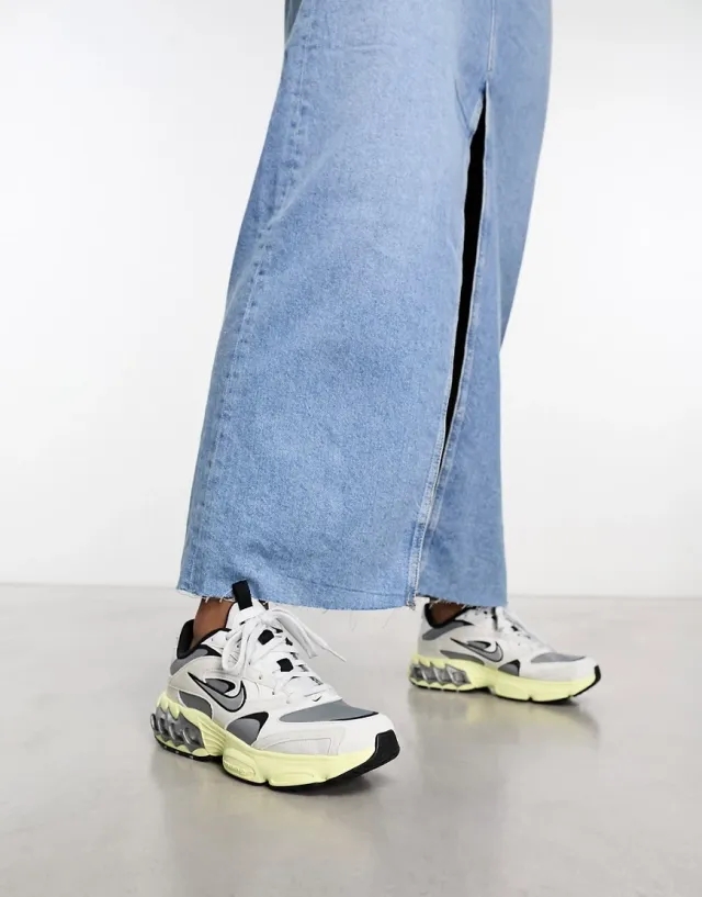 Nike air zoom fire trainers in grey