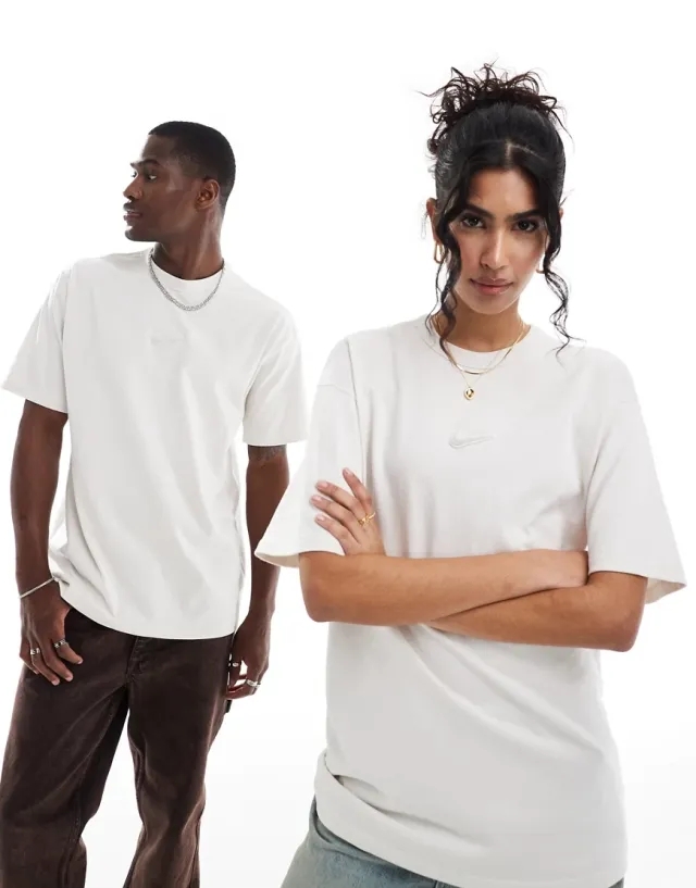 Nike Solo Swoosh Premium Essentials T-Shirt, Ecru