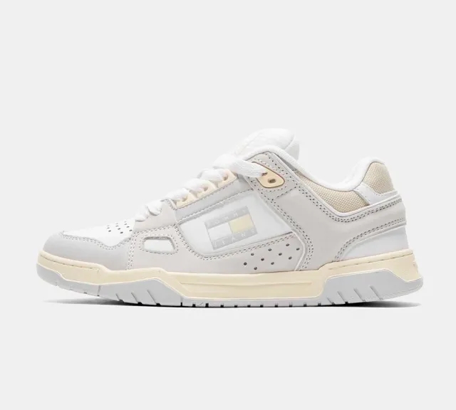 Tommy Hilfiger Womens Skate Low Trainer - Beige - Size 37 - Grey