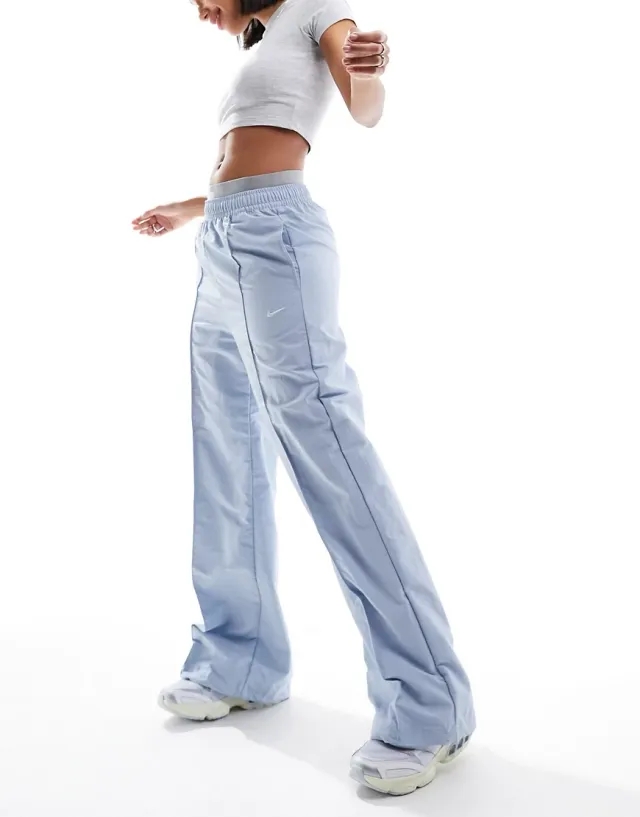 Nike Womens Trend Woven Parachute Pant - Blue - Size L - Blue