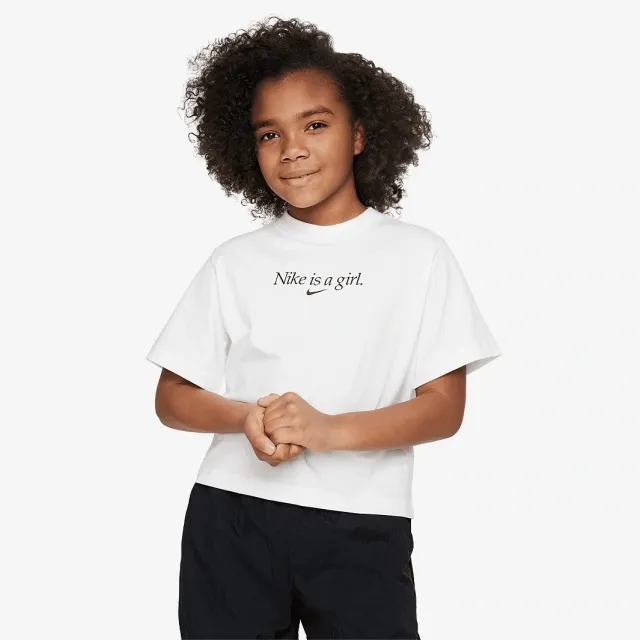 Nike Sportswear Older Girls T Shirt 8 15Y