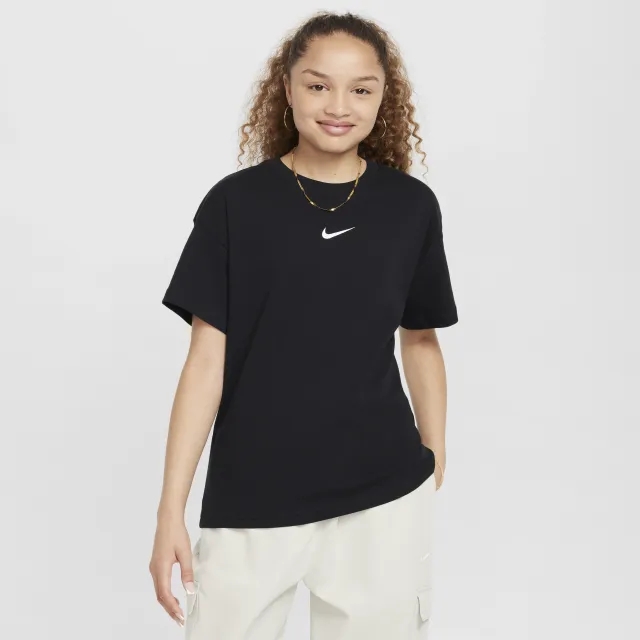 Nike Sportswear Essential Older Kids' (Girls') T-Shirt - Black