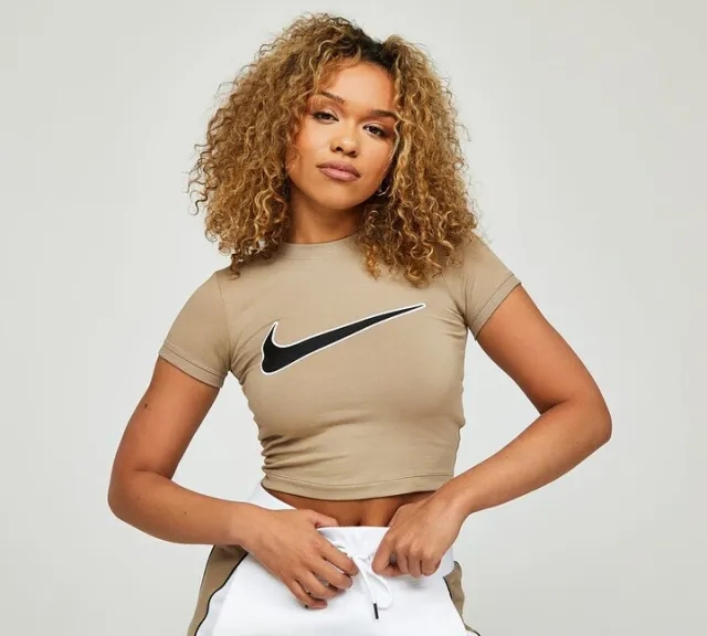Nike Womens Cropped Swoosh T-Shirt - Green - Size XL - Green