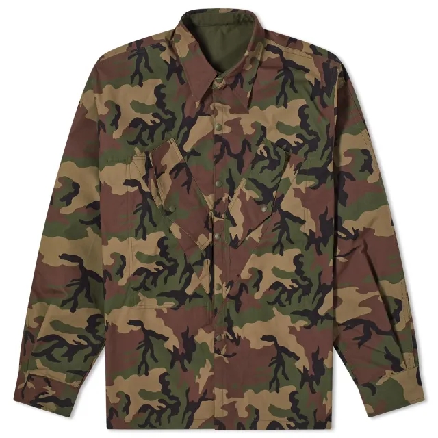 DAIWA Men's Tech Reversible Paramarine Jacket Woodland Camo/Olive