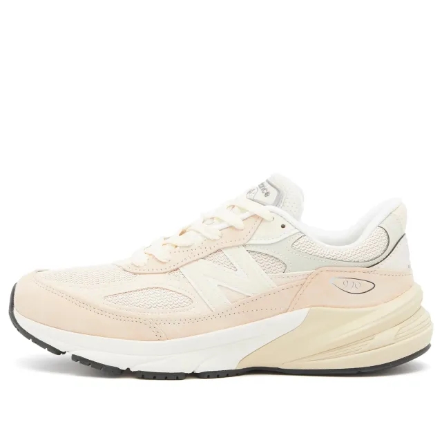 New Balance  Pink