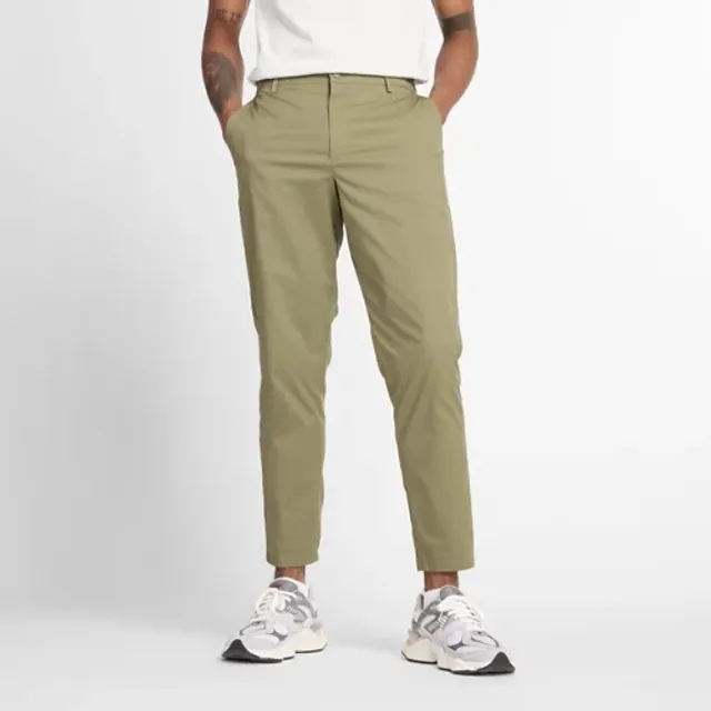 New Balance Men's Athletics Standard Tapered Pant 30 in Green Cotton Twill