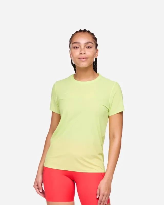 Hoka One One HOKA Women's Airolite Run Top in Lettuce