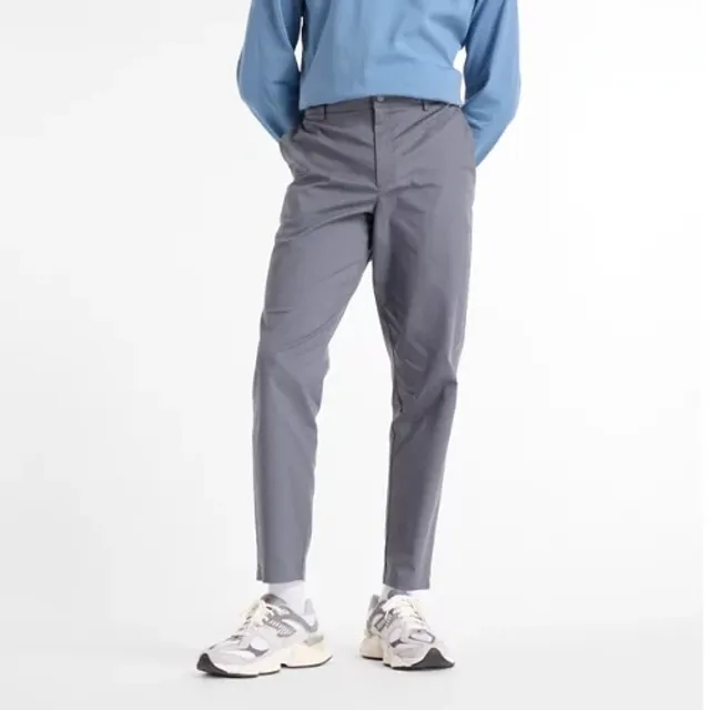 New Balance Men's Athletics Standard Tapered Pant 30 in Grey Cotton Twill