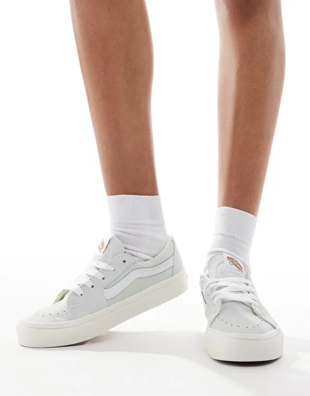 Vans  SK8-Low  women's Shoes (Trainers) in Blue