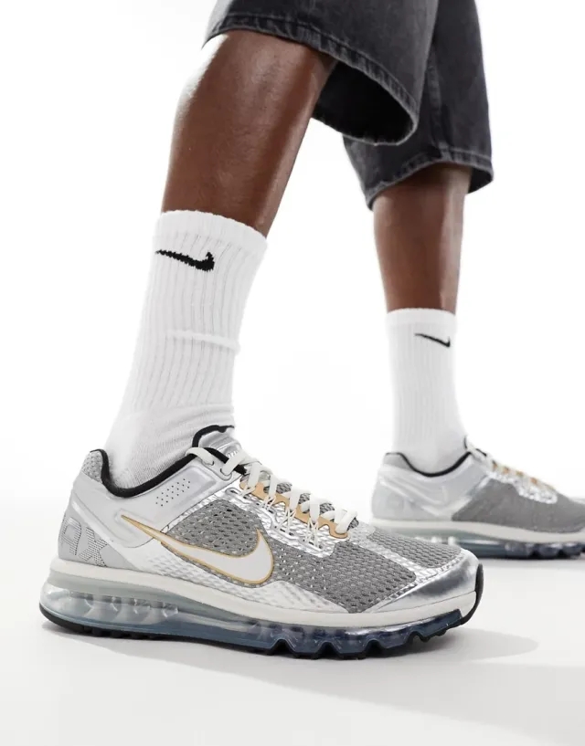 Nike AIR MAX 2013