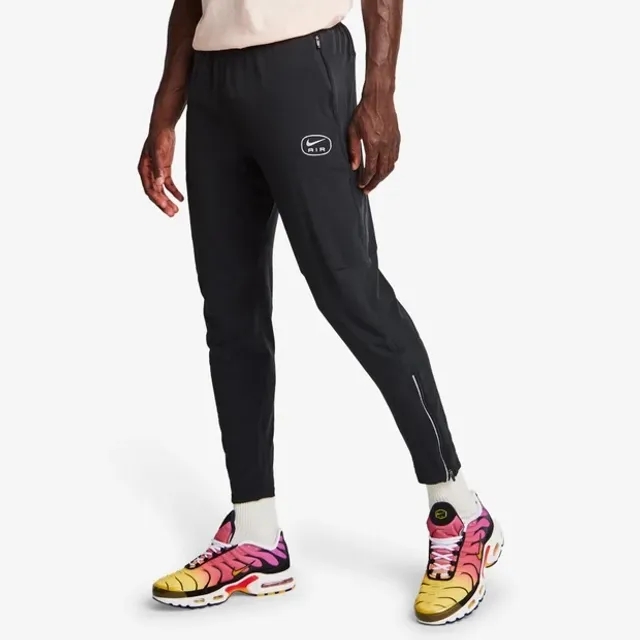Nike Premium Essentials Men T-Shirts - Black