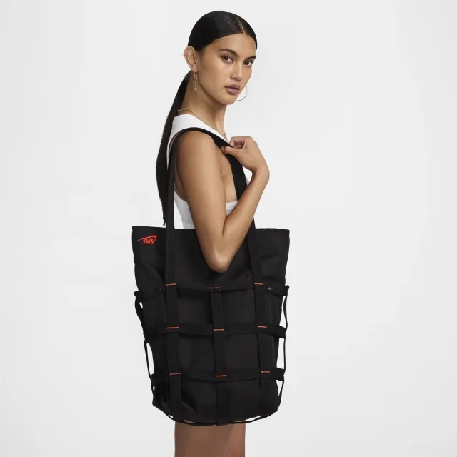 Nike Sportswear Cargo Tote (12L) - Black - Polyester