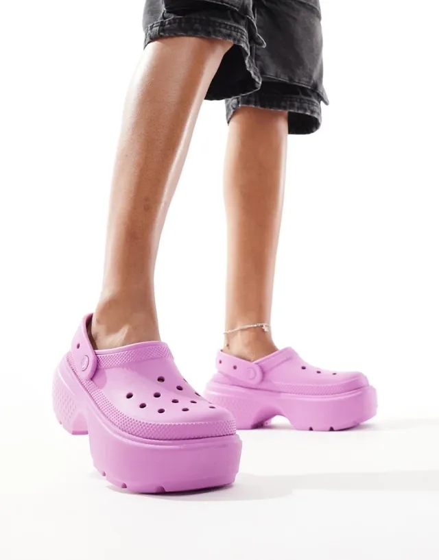 Crocs Stomp Women Flip-Flops and Sandals - Pink