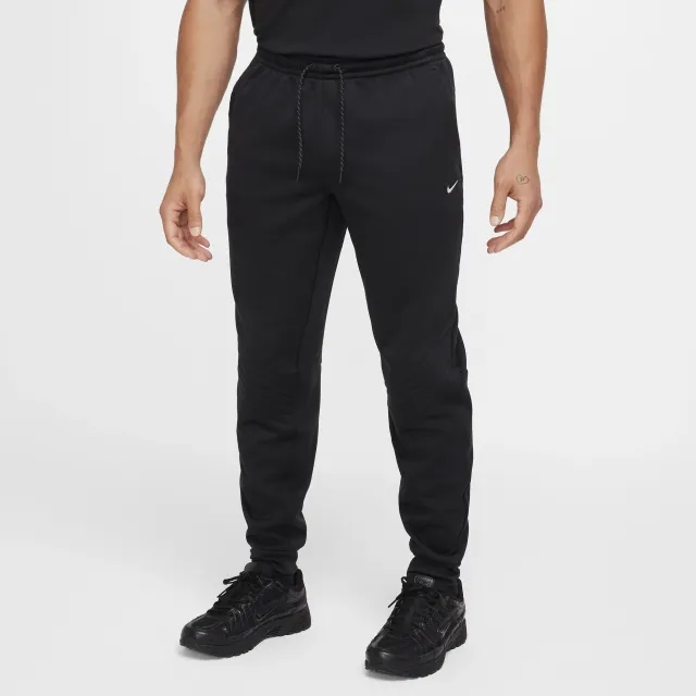 Nike Therma-Sphere Men's Therma-FIT Water-Repellent Winterized Fitness Joggers - Black - Polyester