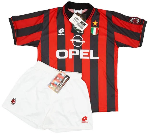 Lotto 1996-97 AC Milan Home Shirt & Shorts (S)