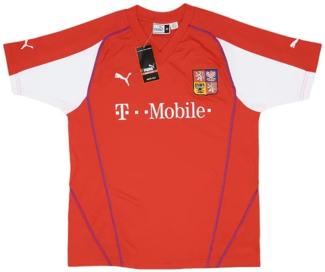Puma 2004-05 Czech Republic Basic Home Shirt (XL)