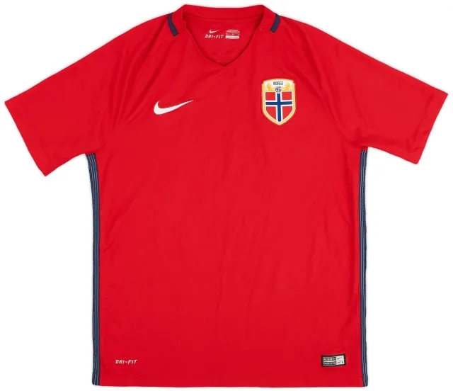 Umbro 2016-18 Norway Home Shirt - 10/10 - (M)
