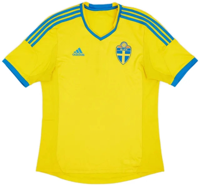adidas 2013 Sweden Home Shirt - 5/10 - (S)