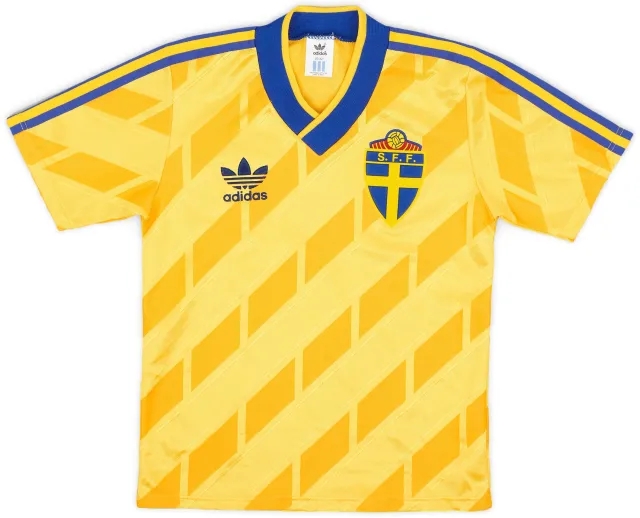 adidas 1988-91 Sweden Home Shirt - 7/10 - (M.Boys)