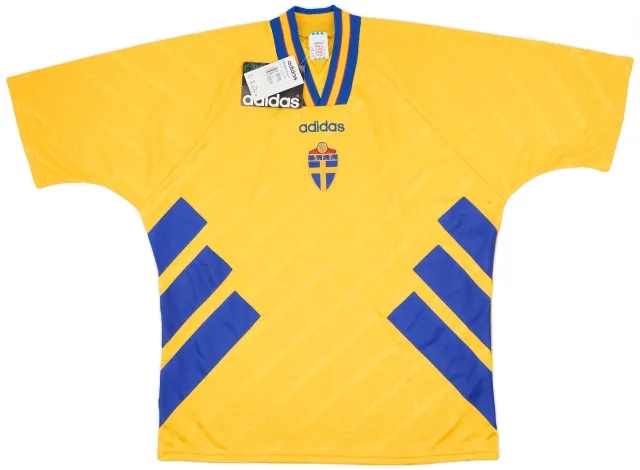 adidas 1994-96 Sweden Home Shirt (XL)
