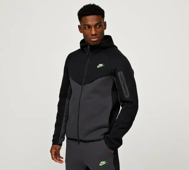 Nike Tech Fleece Windrunner Hoodie - Black - Size XL - Black