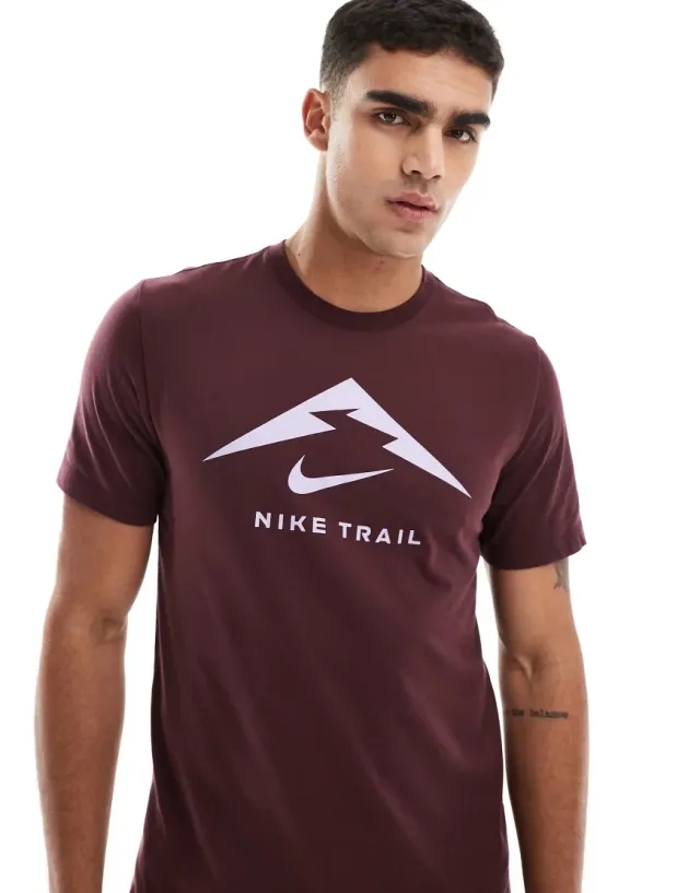 Nike Running Trail Logo T-Shirt In Burgundy-Red