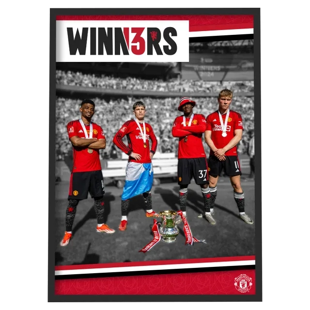 Manchester United Men's 13 Times Cup Winners Portrait Framed Print - A2
