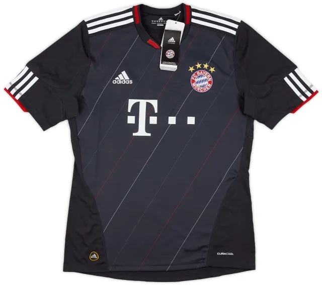 adidas 2010-11 Bayern Munich Third Shirt (M)