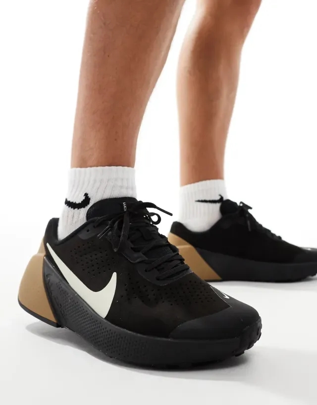Nike Training Air Zoom Tr 1 Trainers In Black And Brown
