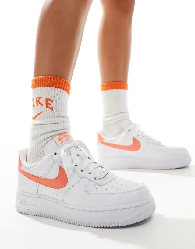 Nike Air Force 1 '07 Nn Trainers In White & Pink