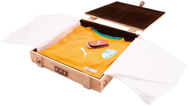 Puma 2010-11 Ivory Coast Limited Edition Authentic Home Shirt 0388/1202 (L)