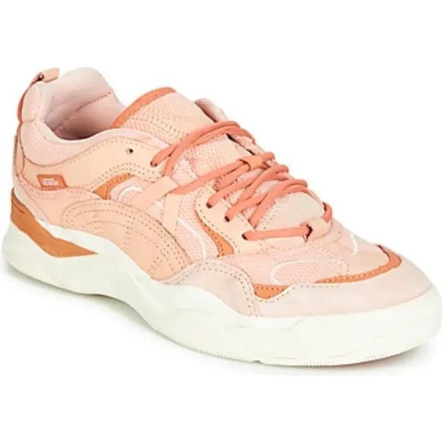 Vans  VARIX WC  women's Shoes (Trainers) in Pink