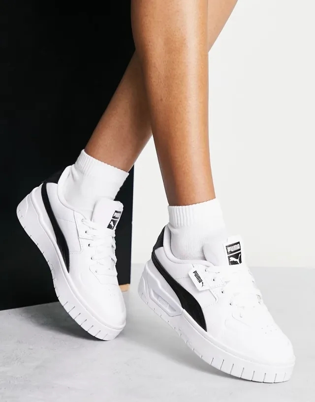 Puma  Cali Dream Lth Wns  women's Shoes (Trainers) in White