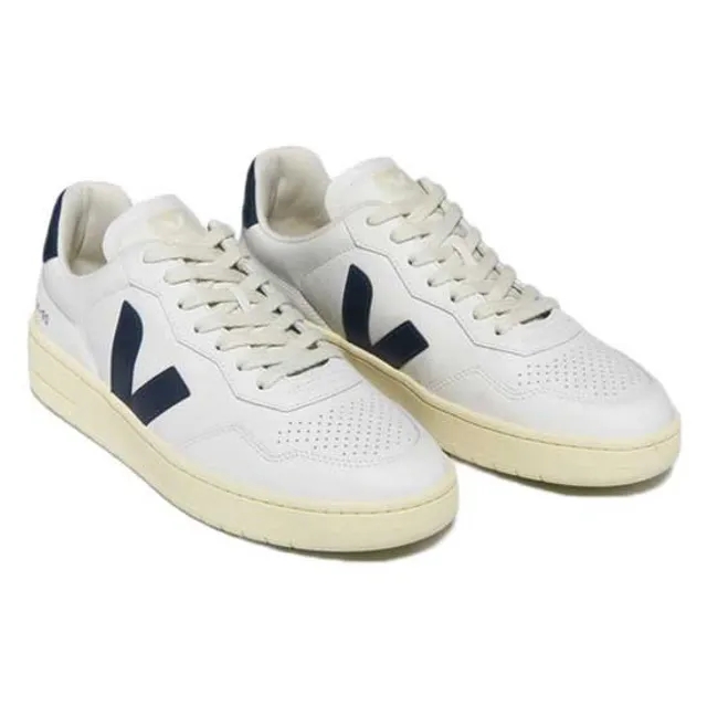 Veja V-90 Women's, White