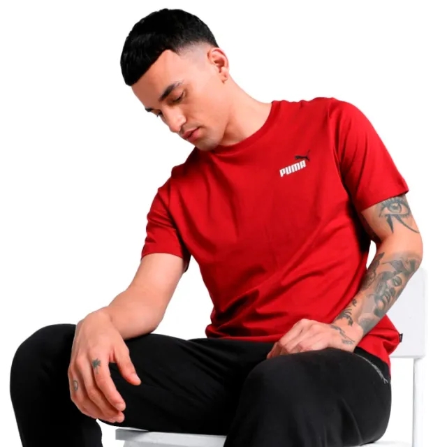Puma  ESS+ 2 COL SMALL LOGO TEE  men's T shirt in Bordeaux